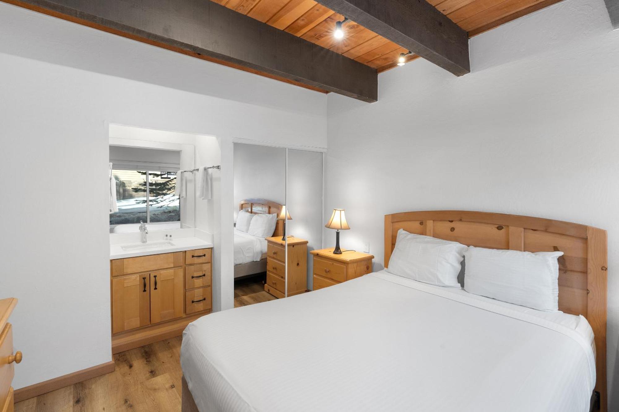 Val D'Isere At The Village By 101 Great Escapes Mammoth Lakes Room photo