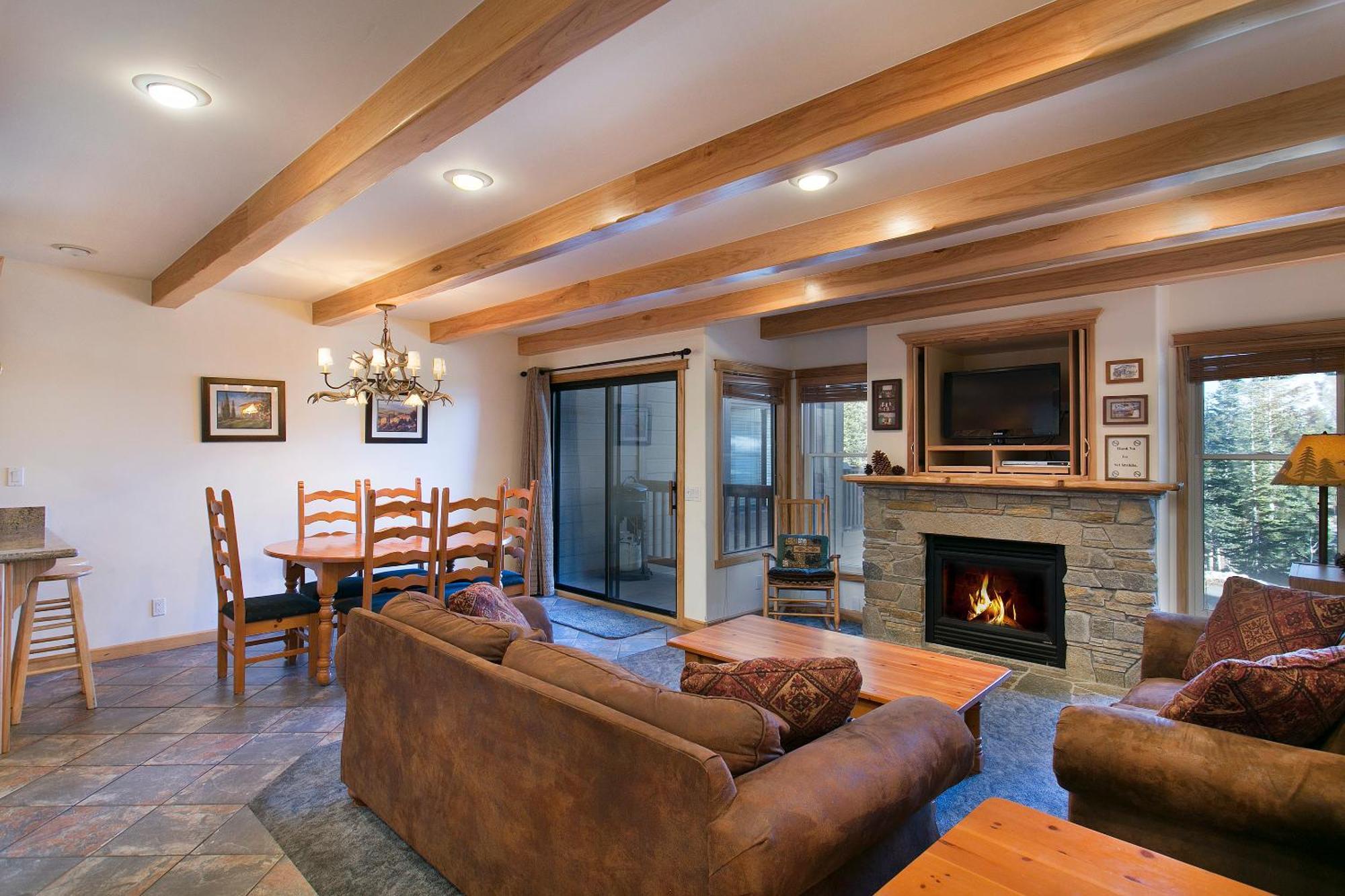 Val D'Isere At The Village By 101 Great Escapes Mammoth Lakes Room photo