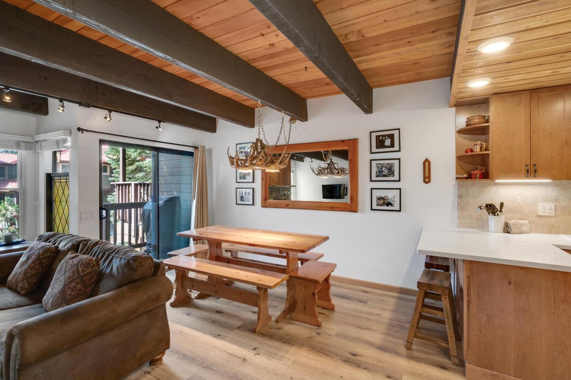 Val D'Isere At The Village By 101 Great Escapes Mammoth Lakes Room photo